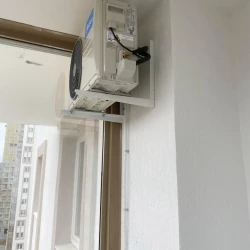 Установка кондиционера на балконе